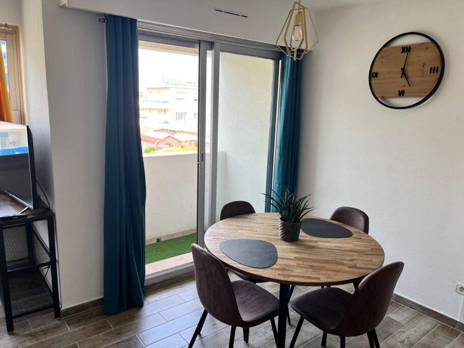 Grand Studio Proche Plage 앙티브 외부 사진